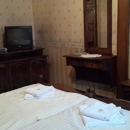 Nocleg ze śniadaniem Kocsis Panzio Es Etterem *